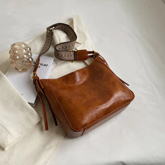 Chic Retro Leather Purse
