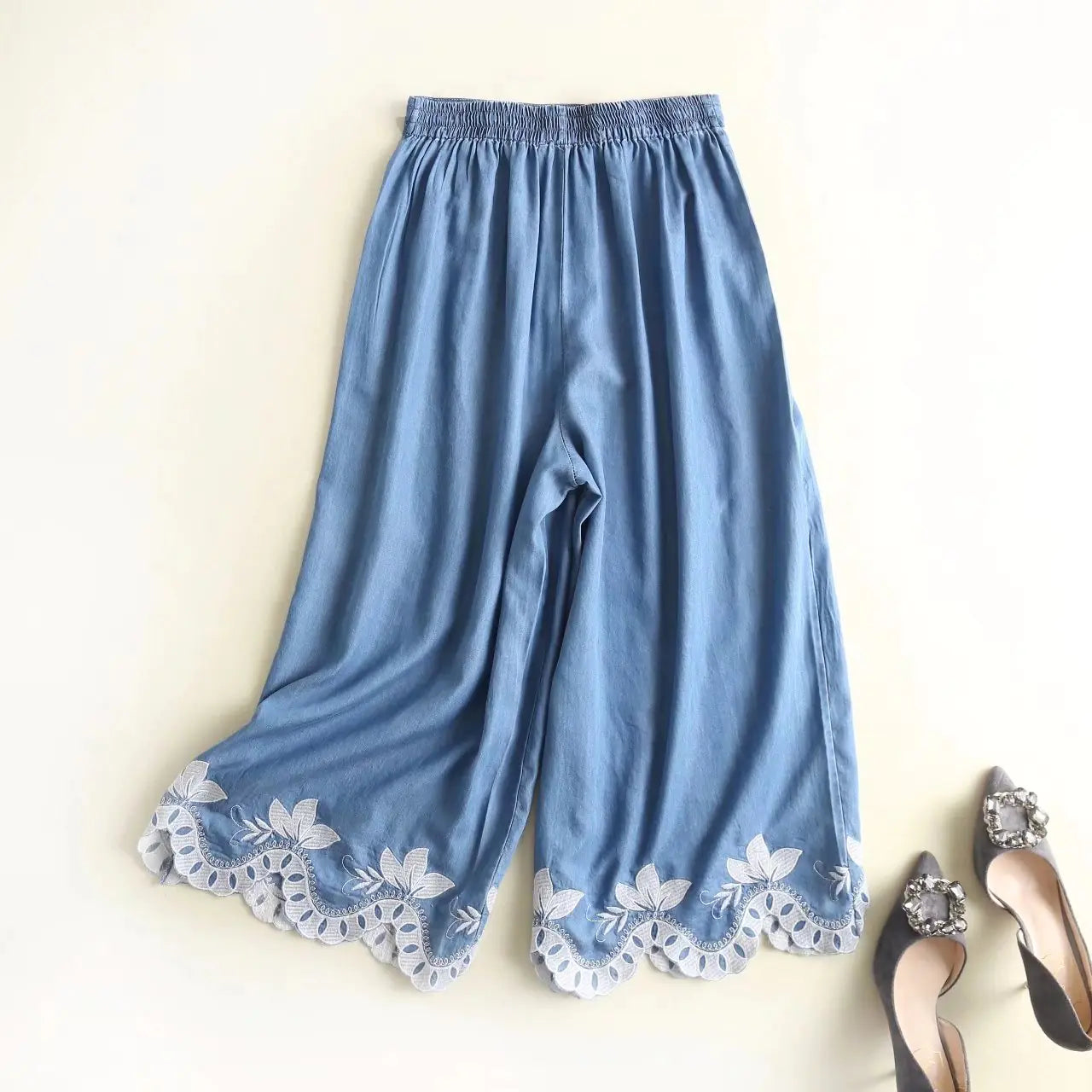 Embroidered Wide-Leg Jeans with Elastic Waistband