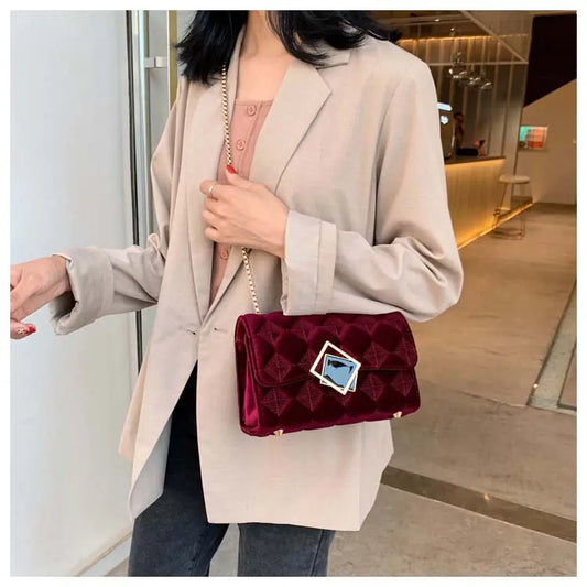 Mini Velvet Diamond-Quilted Chain Shoulder Bag