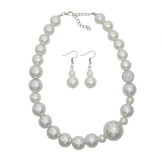 Chunky Pearl Statement Necklace